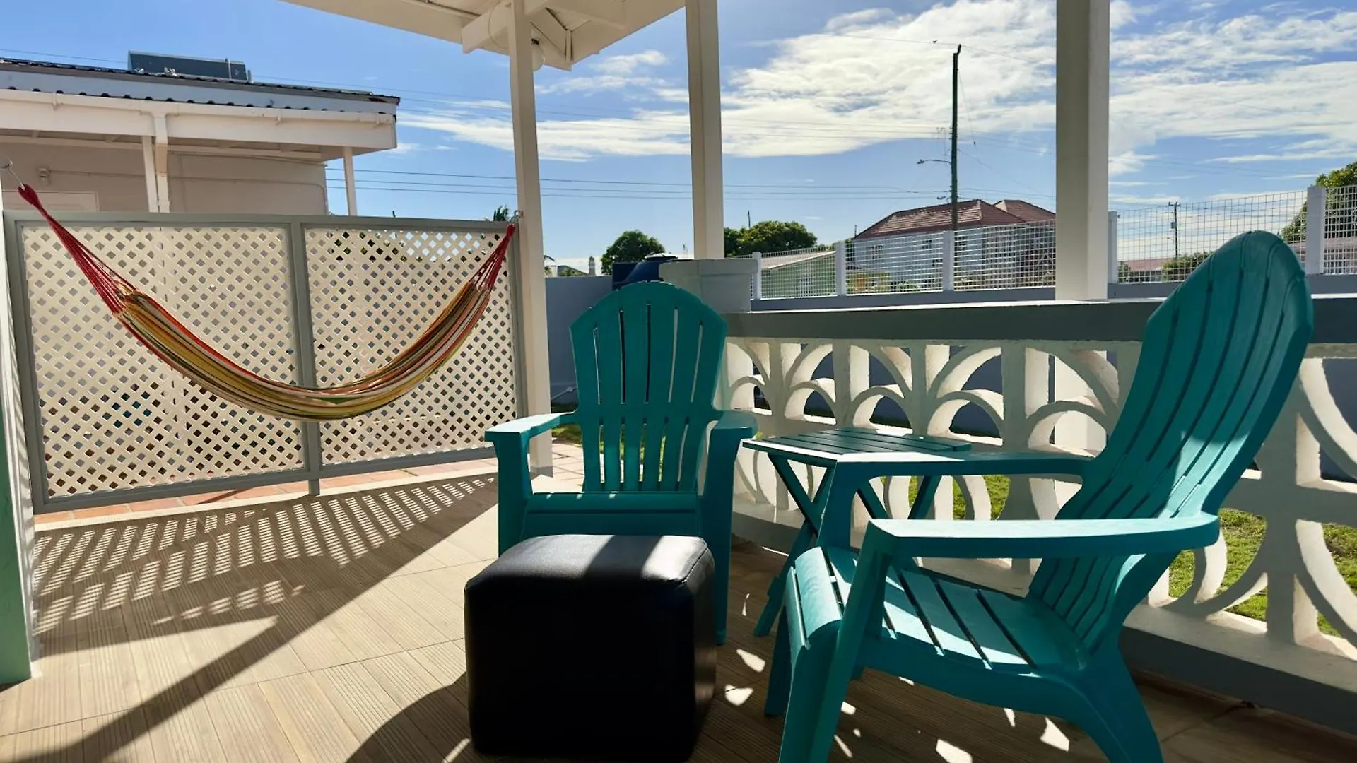 Couples Hideaway, King Bed- 5 Mins To Beach & Oistins- Golden Teal Крайст-Черч 0*,  Барбадос